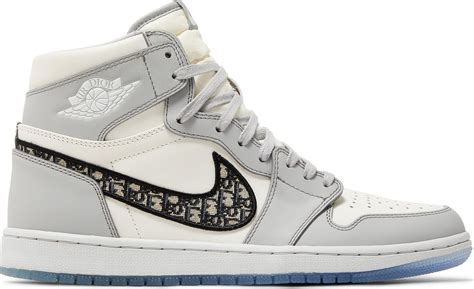 ciabatte jordan peluche dior|Air Jordan 1 OG Dior High and Low Tops: Where to Buy .